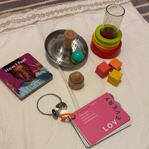 LOVEVERY - The Explorer Play Kit for baby Months 9-10